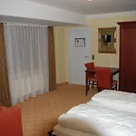 Kegel Tanz Palast ゲストハウス