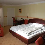 ゲストハウス Kegel Tanz Palast 3*