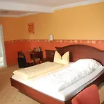 Kegel Tanz Palast 3*