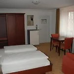 ゲストハウス Kegel Tanz Palast 3*