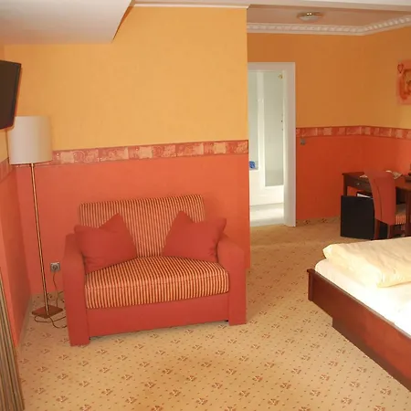 Kegel Tanz Palast 3*